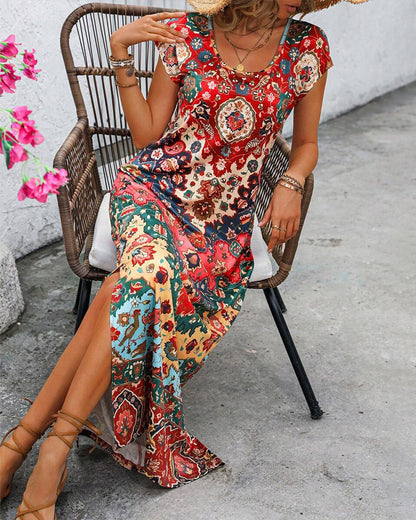 Kleurrijke casual jurk met print en splitten
