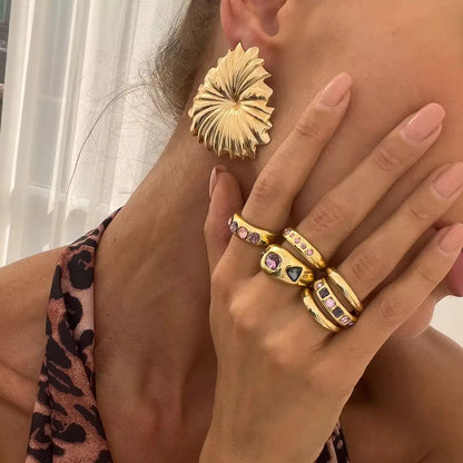 Vanmeeren™ | Set van 6 Goudkleurige Ringen met Paarse Zirkoon – Verstelbaar & Luxe Afwerking