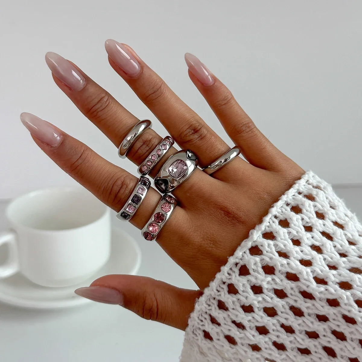 Vanmeeren™ | Set van 6 Goudkleurige Ringen met Paarse Zirkoon – Verstelbaar & Luxe Afwerking