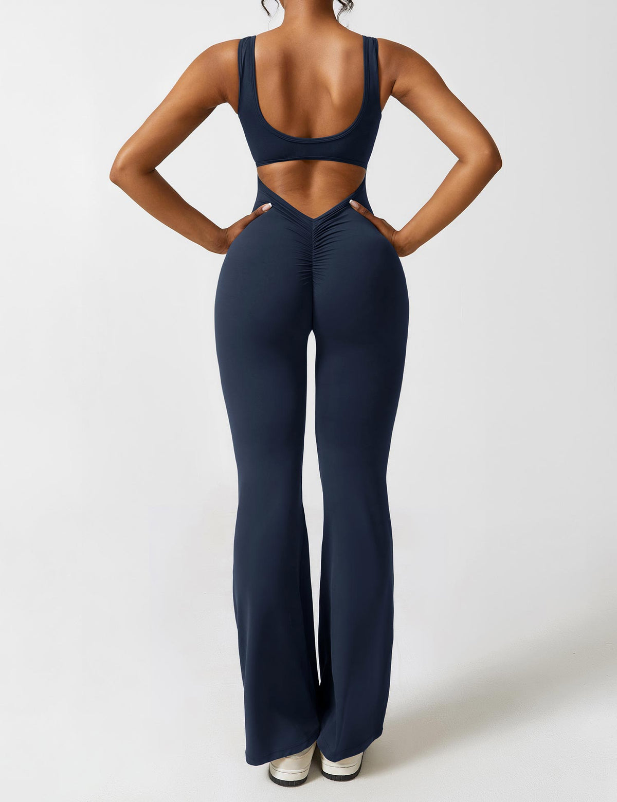 NOËLLE™ | Trendy & Flatterende V-Back Jumpsuit
